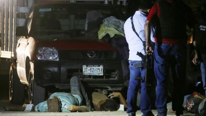 মেক্সিকোতে গুলিতে ১১