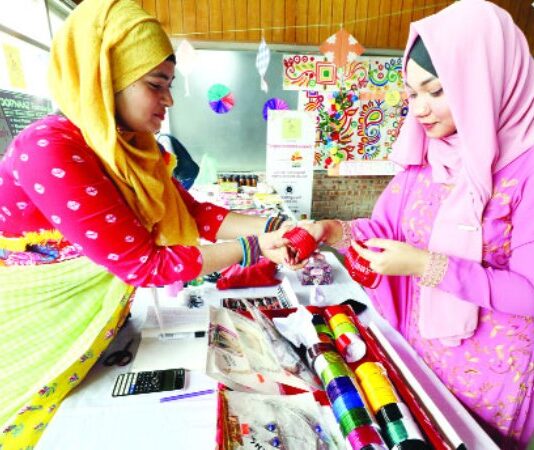 নারী উদ্যোক্তাদের মেলায় হরেক পণ্যের পসরা