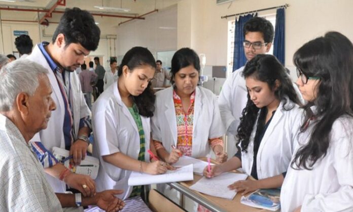 নার্সদের প্রশিক্ষণ