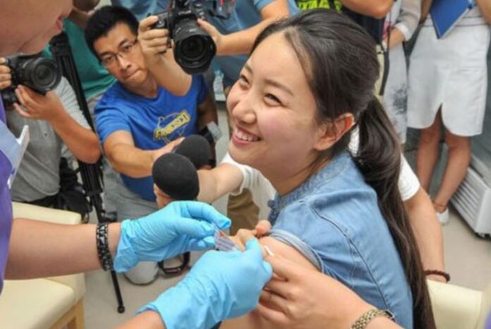 টিকা ঝুঁকি কমায়