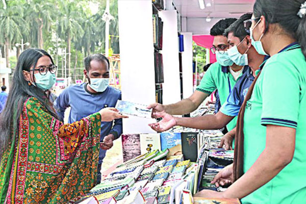 বইমেলার সময় কমলো
