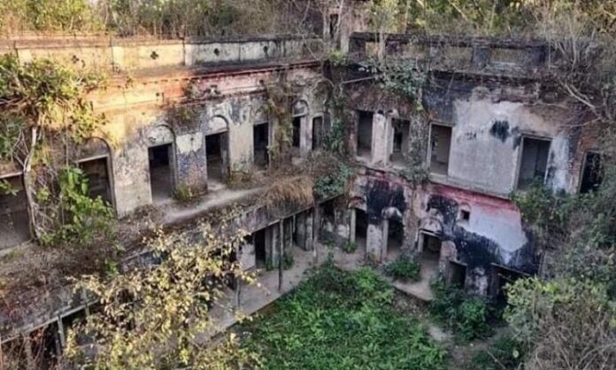 ঐতিহ্যবাহী বাইশরশি জমিদার বাড়ি