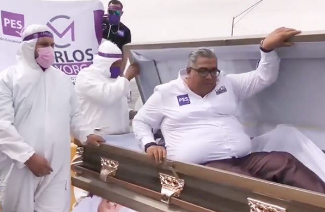 কফিনে করে নির্বাচনী প্রচারণা কফিনে করে নির্বাচনী প্রচারণা