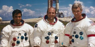 চাঁদের বুকে মানুষ নেমেছিল ১৯৭২ সালে