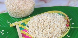 হাতে ভাজা মুড়ি