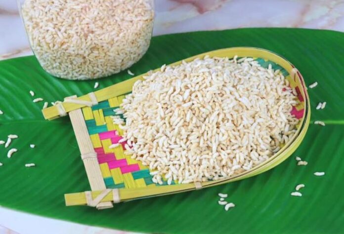 হাতে ভাজা মুড়ি হাতে ভাজা মুড়ি