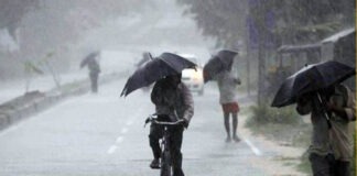 রাজধানী ঢাকায় দেখা যাচ্ছে অতিবৃষ্টি