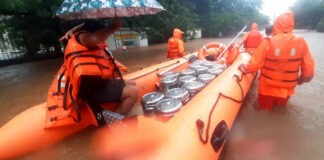 ভারতের মহারাষ্ট্রে ভূমিধসে মৃতের সংখ্যা বেড়ে ১৩৮