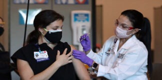 বুস্টার ডোজ প্রয়োগের অনুমোদন যুক্তরাষ্ট্রে