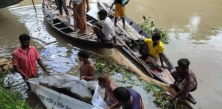 সাগরে ট্রলারডুবির ঘটনায় ৩ জেলের লাশ উদ্ধার