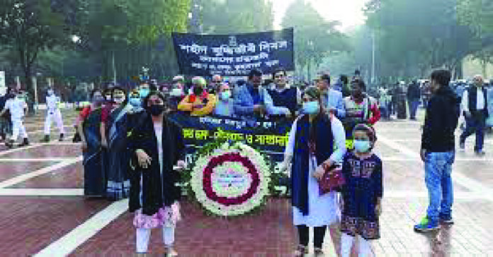 শহীদ বুদ্ধিজীবী কবরস্থানে সর্বসাধারণ শ্রদ্ধা