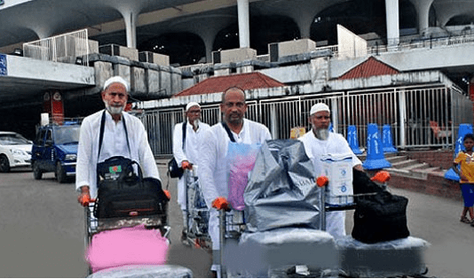 দেশে ফিরেছেন ৮৪ হাজার ৫৭৪ জন হাজি