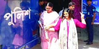 প্রধানমন্ত্রীকে নিয়ে কটূক্তিঃ মহিলা দল নেত্রী স্মৃতির জামিন