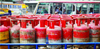 এলপিজির দাম কমলো ৬৫ টাকা