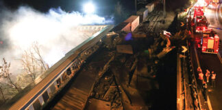 দুই ট্রেনের সংঘর্ষে গ্রিসে ২৬ জন নিহত