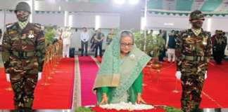 মুজিবনগর দিবসে বঙ্গবন্ধুর প্রতিকৃতিতে প্রধানমন্ত্রীর শ্রদ্ধা