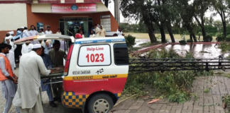 পাকিস্তানে ভারী বৃষ্টিপাতের কারণে ২৫ জনের মৃত্যু