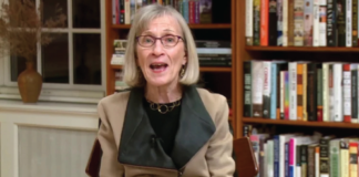 অধ্যাপক ক্লডিয়া