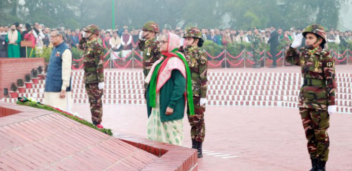 জাতীয় স্মৃতিসৌধে রাষ্ট্রপতি-প্রধানমন্ত্রীর শ্রদ্ধা