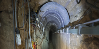 গাজ়ায় সুড়ঙ্গগুলিতে পানি