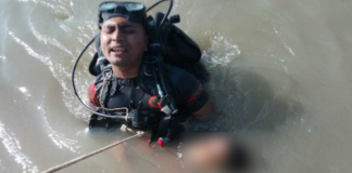 মধুমতি নদীতে