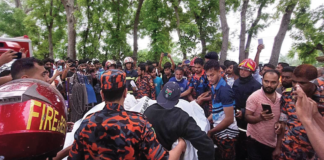 গোপালগঞ্জে যাত্রীবাহী বাস