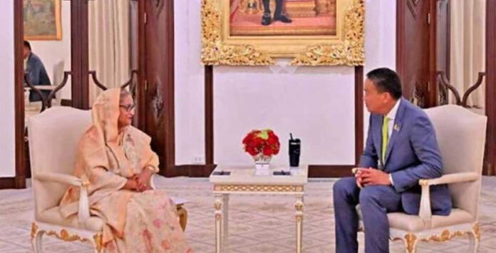 থাইল্যান্ডের সঙ্গে ৫ চুক্তি সই থাইল্যান্ডের