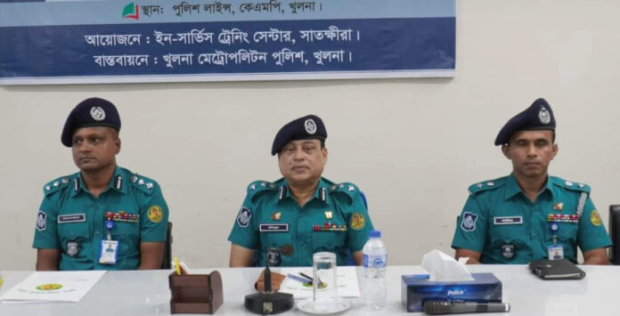 কেএমপিতে কনস্টেবল ও নায়েকদের "দক্ষতা উন্নয়ন কোর্স" প্রশিক্ষণ ১৬ তম ব্যাচের শুভ উদ্বোধন কনস্টেবল