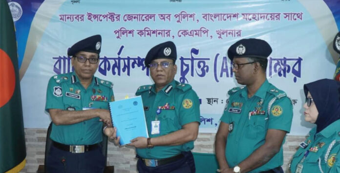 কেএমপি'র পুলিশ কমিশনারের সাথে ডেপুটি পুলিশ কমিশনার (উত্তর)