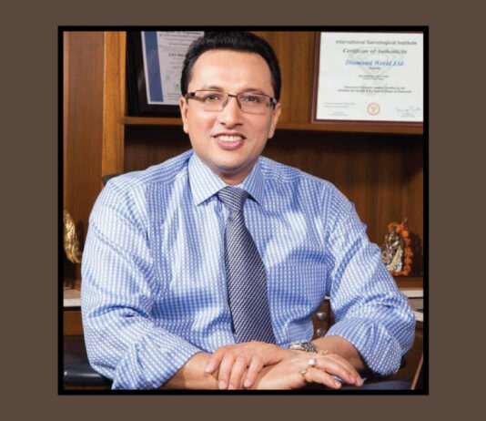 ডায়মন্ড ওয়ার্ল্ডে