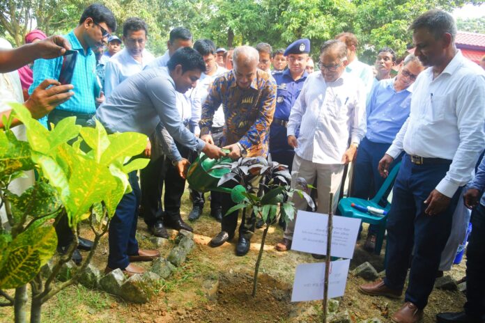 বরেন্দ্র বহুমুখী উন্নয়ন কর্তৃপক্ষকে কৃষকের স্বার্থে কাজ করতে হবে- স্বরাষ্ট্র ও কৃষি উপদেষ্টা বরেন্দ্র বহুমুখী উন্নয়ন
