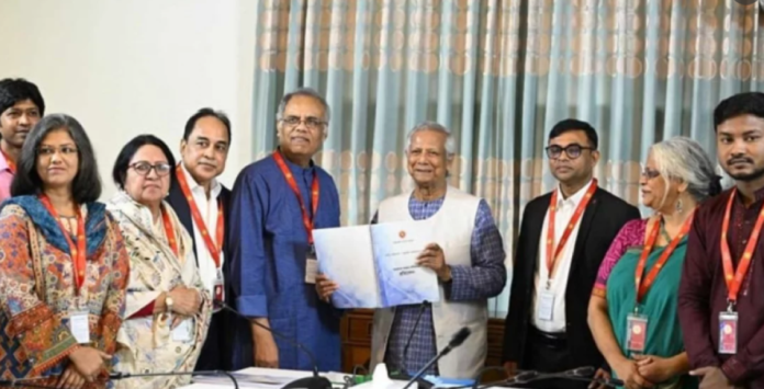 সাংবাদিকদের যোগ্যতা স্নাতক করার সুপারিশ সাংবাদিক