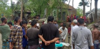 বজ্রপাতে