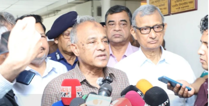 দূর পাল্লার বাসে ডাকাতি বন্ধে যাত্রীর ছবি তোলা হবে: স্বরাষ্ট্র উপদেষ্টা ডাকাতি