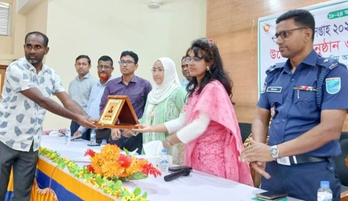মুকসুদপুরে জাতীয় মৎস্য সপ্তাহ উপলক্ষে আলোচনা সভা ও র্যলী জাতীয় মৎস্য সপ্তাহ
