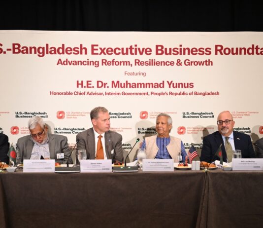 মার্কিন কোম্পানিকে বাংলাদেশে আরও বিনিয়োগের আহ্বান প্রধান উপদেষ্টার