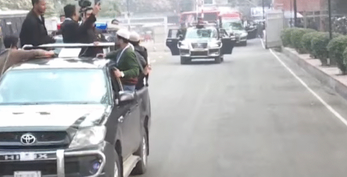 দক্ষিণ প্লাজায়