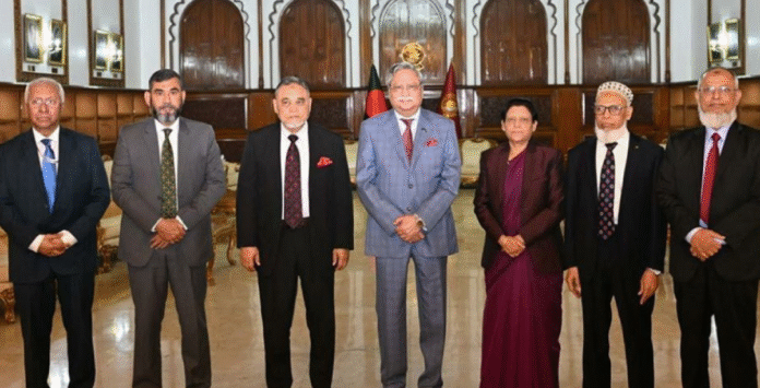 রাষ্ট্রপতির সঙ্গে সাক্ষাৎ করেন সিইসি রাষ্ট্রপতি