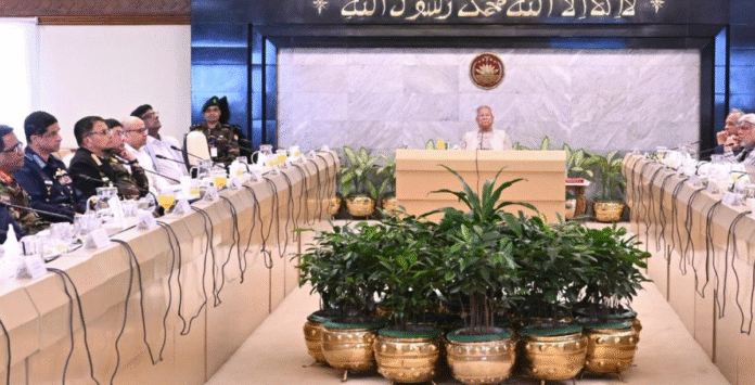 আইনশৃঙ্খলা নিয়ে বৈঠকে প্রধান উপদেষ্টা: এবারের নির্বাচন ভবিষ্যতের জন্য আদর্শ তৈরি করবে আইনশৃঙ্খলা