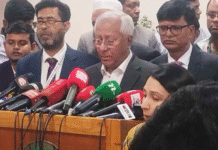 প্রথম সাড়ে ৪ ঘণ্টায় গড়ে ৩২ দশমিক ৮৮ শতাংশ ভোট পড়েছে