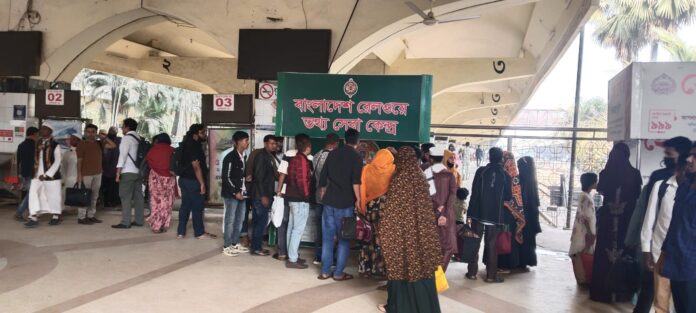 কমলাপুরে