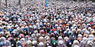 শোলাকিয়ায় এবার দেশের বৃহৎ ঈদের জামাত অনুষ্ঠিত