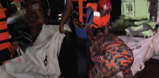 পদ্মায় বাসডুবি: রাত ১টা পর্যন্ত ১৬ মরদেহ উদ্ধার, অভিযান অব্যাহত – নৌপরিবহন প্রতিমন্ত্রী পদ্মায় বাসডুবি