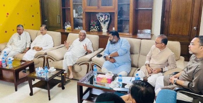 শ্রমিকদের বেতন-বোনাস ঈদের ছুটির আগেই পরিশোধের নির্দেশ শ্রমমন্ত্রীর শ্রমিকদের বেতন-বোনাস