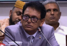 বিনামূল্যে স্কুলড্রেস