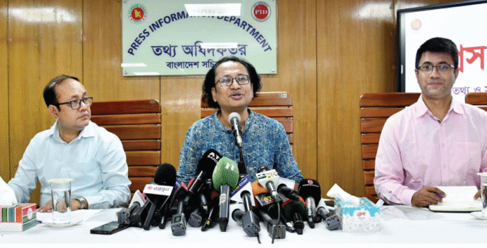 দুই ঘণ্টা বসিয়ে রাখার প্রতিবাদ দেশে ফিরে আসা দুই ঘণ্টা