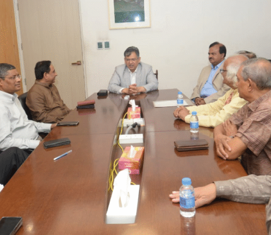 স্বরাষ্ট্রমন্ত্রীর সঙ্গে বাংলাদেশ পূজা উদযাপন পরিষদের নেতৃবৃন্দের সৌজন্য সাক্ষাৎ স্বরাষ্ট্রমন্ত্রী