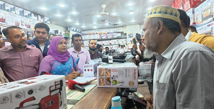 রাজধানীর পল্টনে বিএসটিআই এর অভিযান বিএসটিআই