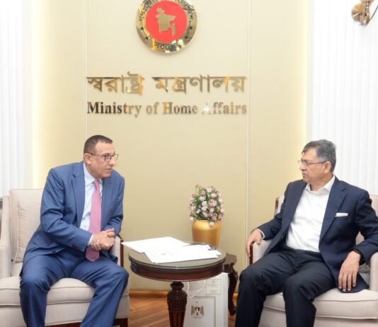 স্বরাষ্ট্রমন্ত্রীর সঙ্গে ফিলিস্তিনের রাষ্ট্রদূতের সৌজন্য সাক্ষাৎ স্বরাষ্ট্রমন্ত্রী