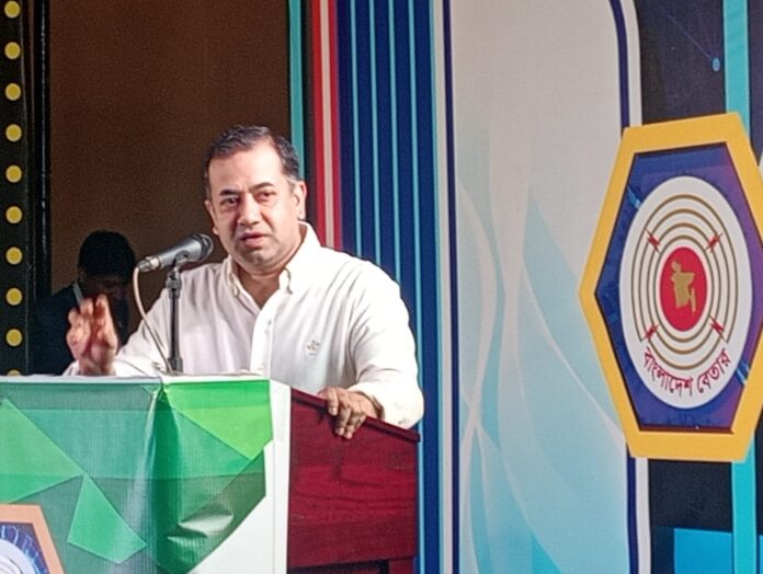 বেতার বিতর্ক